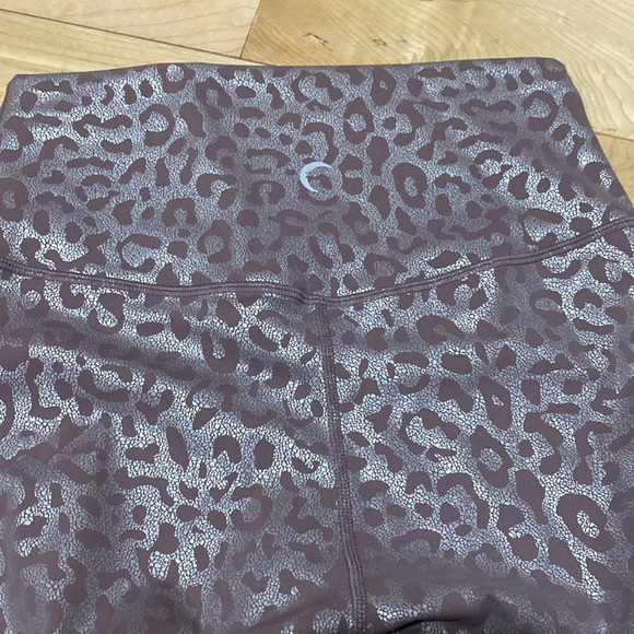 Zyia Leopard Print Leggings - Picture 3 of 8